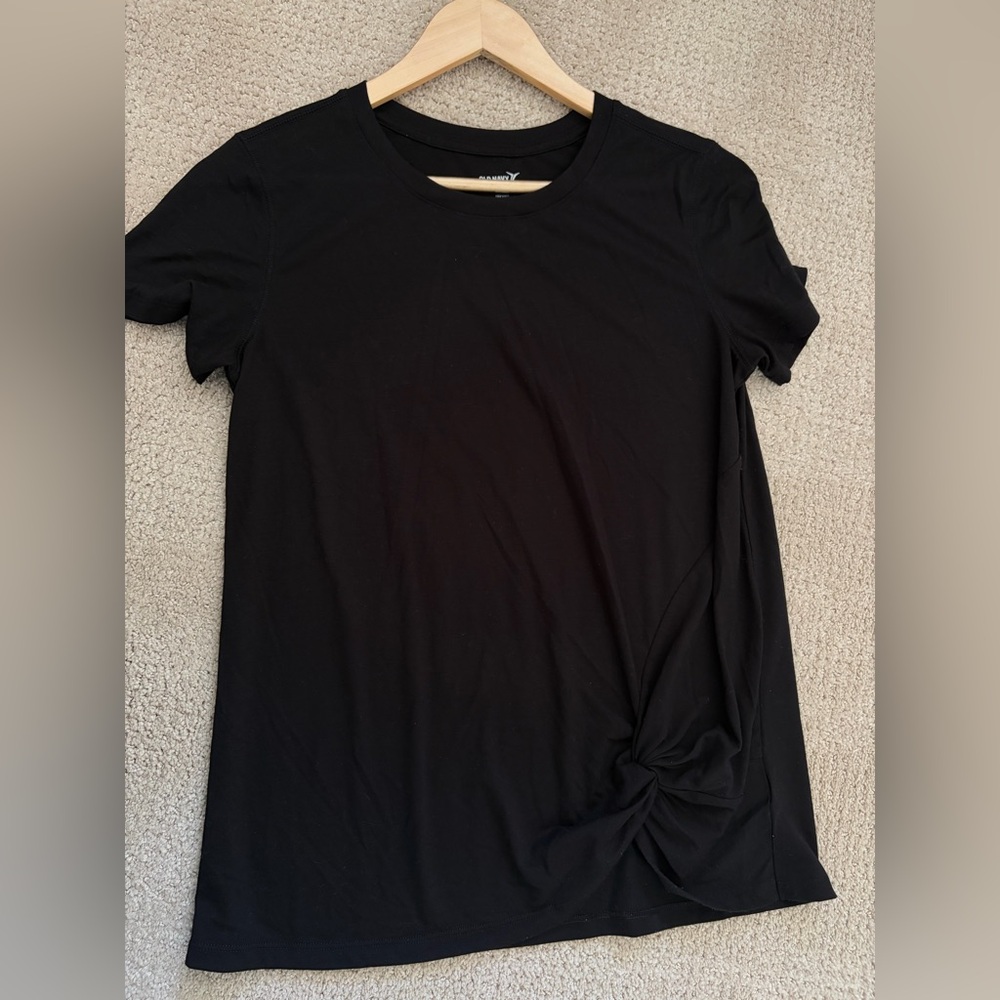 Old Navy Black Short Sleeve Twist-Front Tee